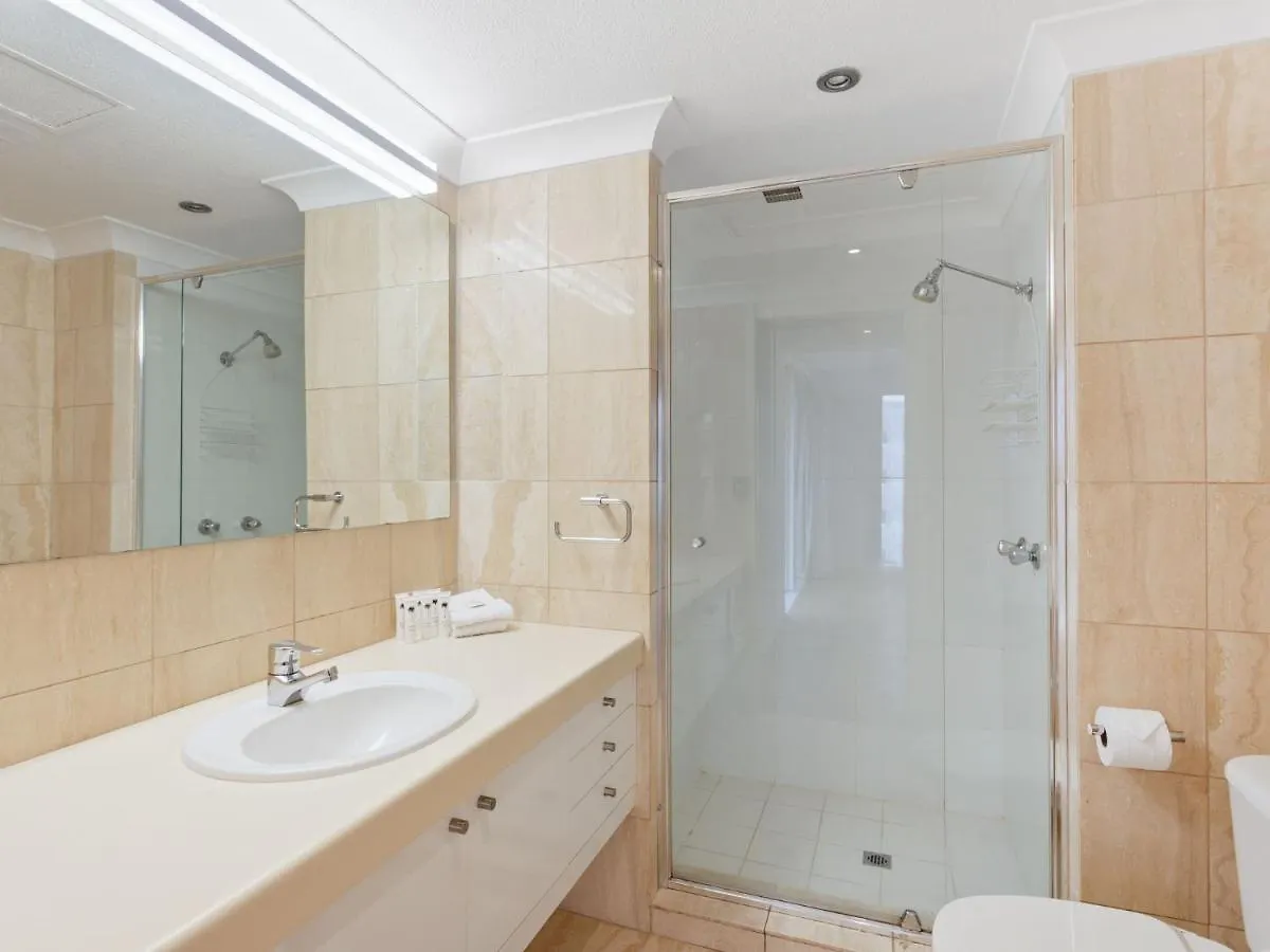 Spacious 3 Bedroom Family Apartment Gold Coast 0*,