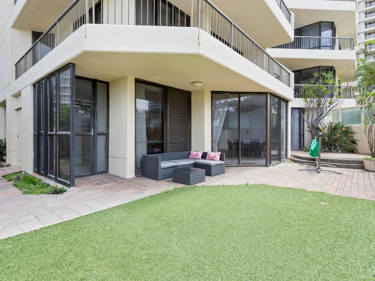 Spacious 3 Bedroom Family Apartment Gold Coast
