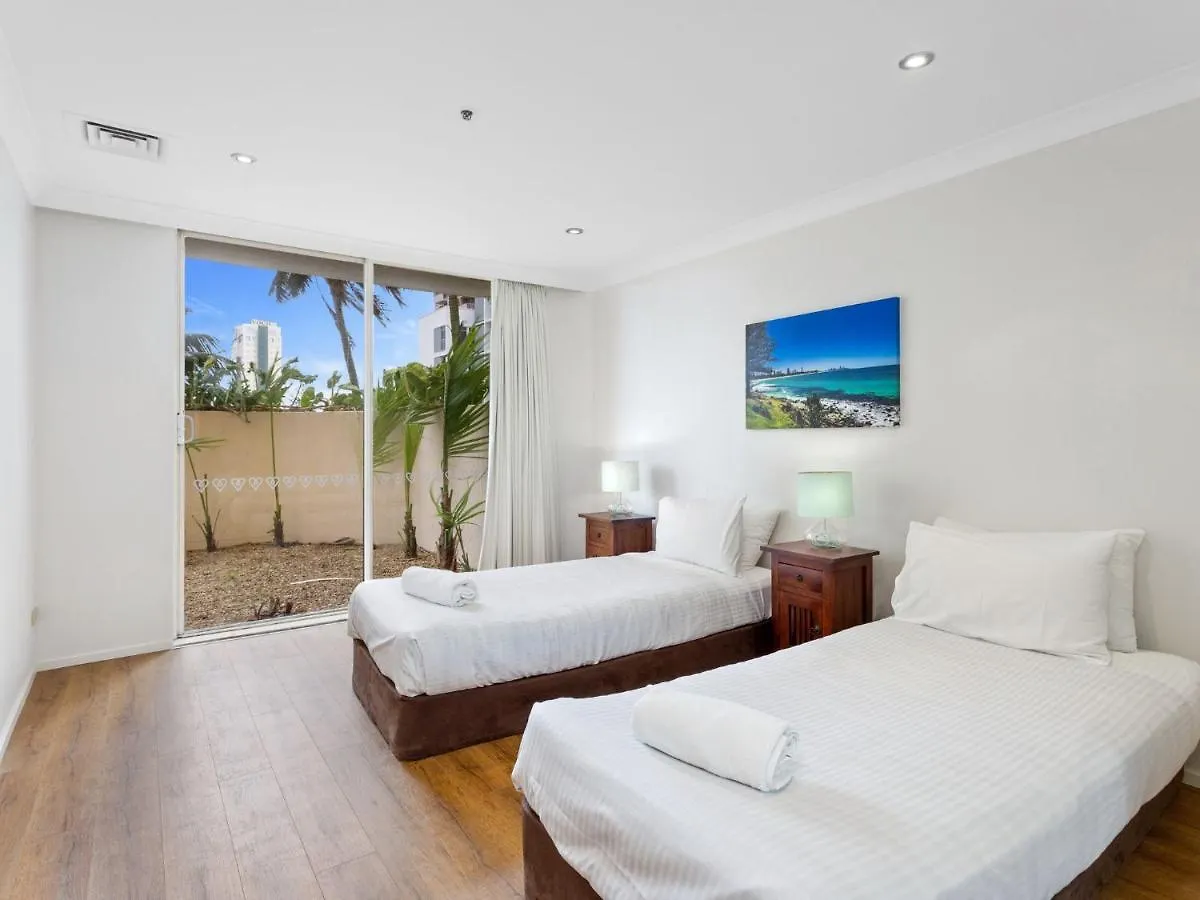 Spacious 3 Bedroom Family Apartment Gold Coast
